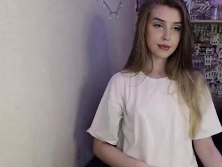 Hot amateur webcam teen masturbates for their fans