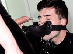 submissive-bottom-ass-wrecked-by-perv-jock-axel-abysse