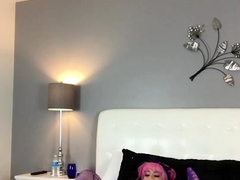 brunette-milf-in-red-stockings-webcam-toying