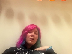 Cute amateur webcam teen girl toying pussy on webcam