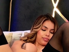 babe-with-big-boobs-masturbates