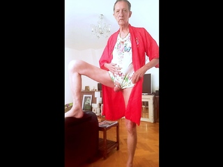 orientaly dressed and view of my dick