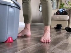 lezlyan-aka-la-little-dancer-feet-onlyfans-if-i-want