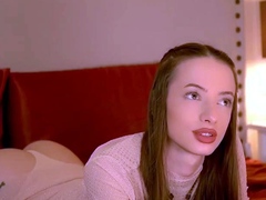 amateur-webcam-teen-flashes-masturbates
