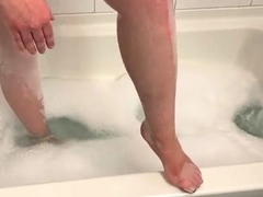 Amateur Foot Fetish Girlfriend Sucks and gives a Footjob